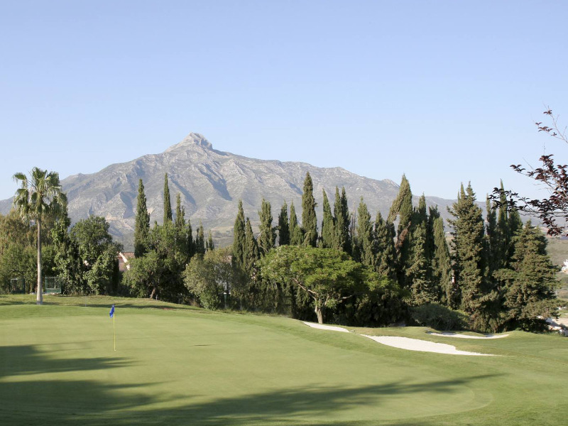 Tee off in Marbella: Vyzkoušejte 5 výjimečných golfových hřišť